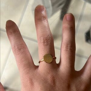 Elegant Gold Circle Ring